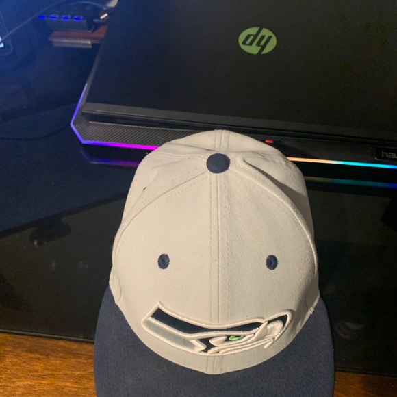 Seahawks Hat - Picture 5 of 5